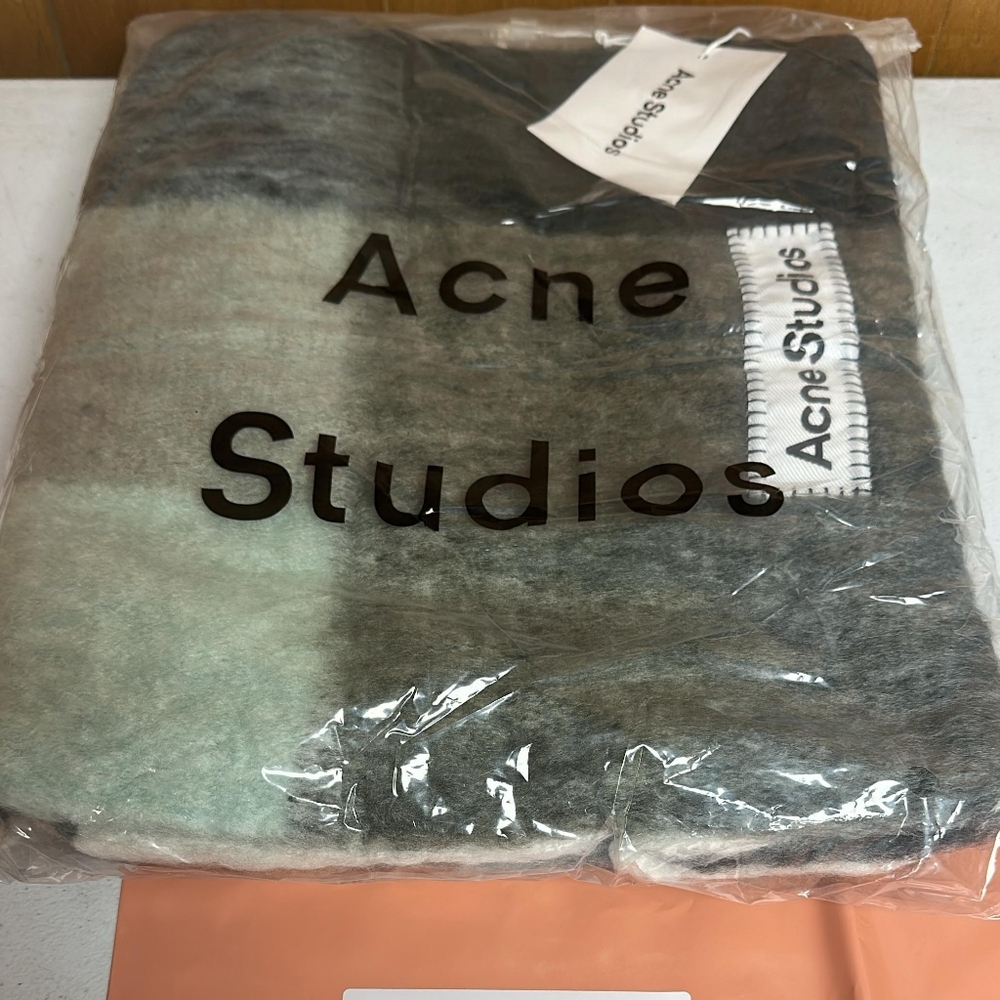 Acne Studio Scarf - Picture 2 of 2